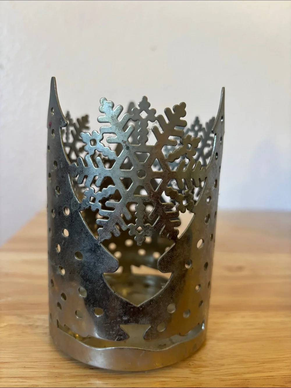 Slatkin & CO. Silver Snowflake & Tree Metal Candle Holder